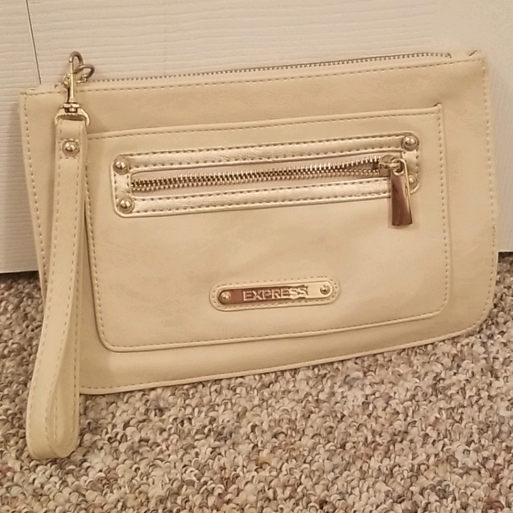 Express wristlet